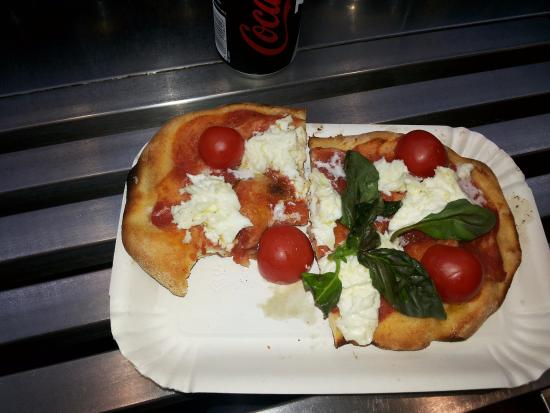 Foto Pala pizza da mirko Foto Pala pizza da mirko