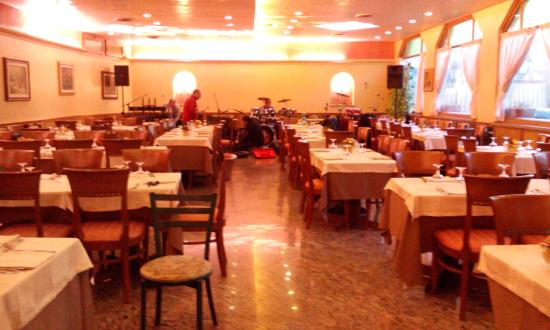 Foto Ristorante Pizzeria Isola D' Oro Foto Ristorante Pizzeria Isola D' Oro