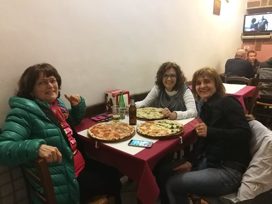 Foto Pizzeria L'Acquolina Foto Pizzeria L'Acquolina