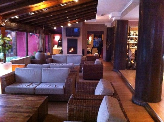 Foto Ristorante Lounge-Vine Bar Km 62 Foto Ristorante Lounge-Vine Bar Km 62