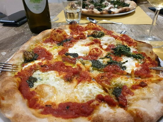 Foto Focaccino 'Pizzeria' Foto Focaccino 'Pizzeria'