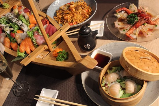Foto Sushi e noodles - prati Foto Sushi e noodles - prati