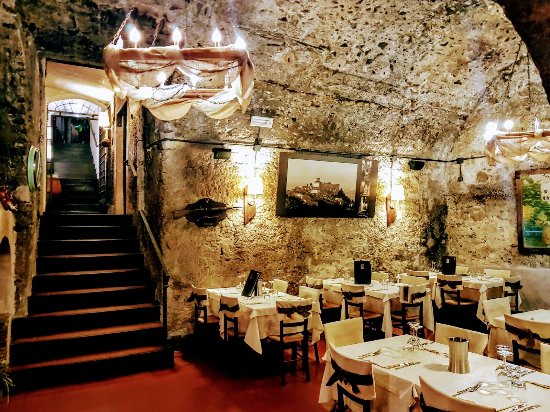 Foto ristorante Locanda Bonifacio VIII Foto ristorante Locanda Bonifacio VIII