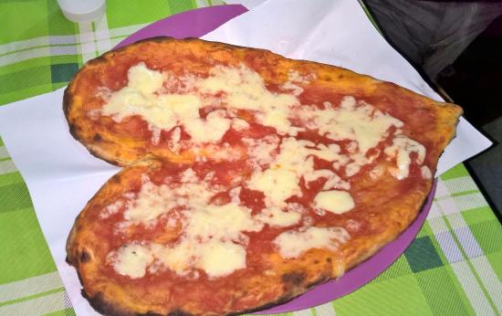 Foto Pizza Pazza a Pezzi Foto Pizza Pazza a Pezzi